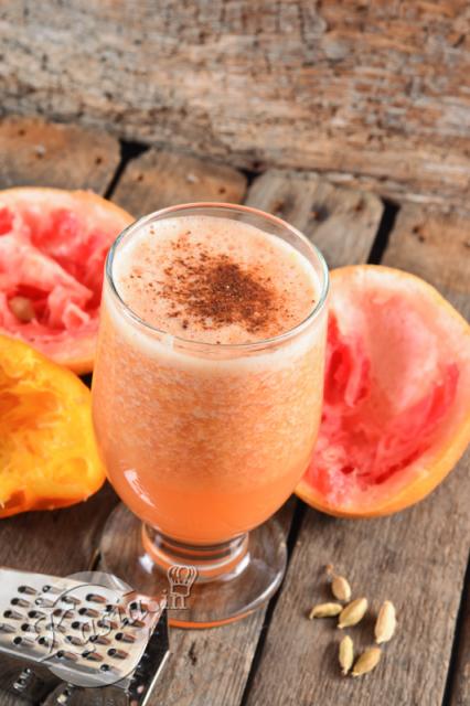 Od połowy ciąży chodzi za mną grapefruit :) Codziennie muszę zjeść choć jednego, przy okazji odkryłam, że to świetny pomocnik na ciążowe dolegliwości.   Jak wiadomo w ciąży perystaltyk...