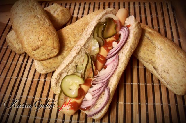 Jacek dzisiaj od rana marudził, żebym mu na kolacje hot-dogi zrobiła :) Aż strach się bać, co będzie jak mały zacznie wymyślać co by zjadł :) Podczas marudzenia już w końcu powiedział- ...