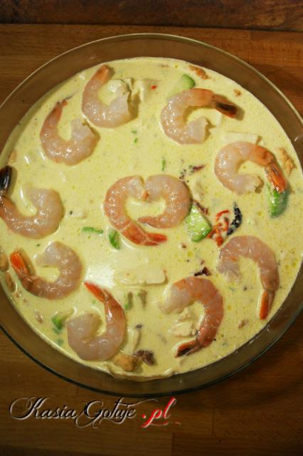 tarta z krewetkami awokado suszonymi pomidorami